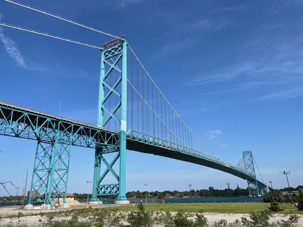cầu Ambassador Bridge