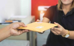 Gửi Tài Liệu Quan Trọng Từ Việt Nam Đi Canada Nhanh Chóng, An Toàn